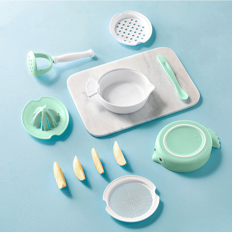 Set of bowls,mortar,and juicer